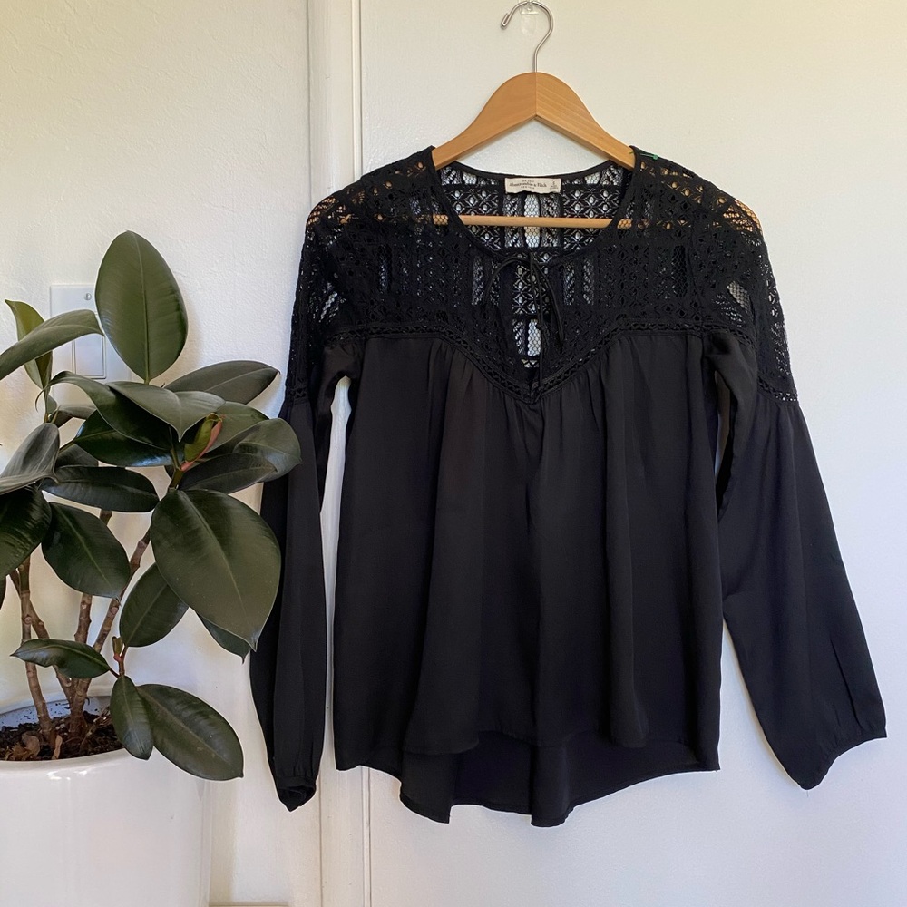 Abercrombie & Fitch Crochet Top Blouse